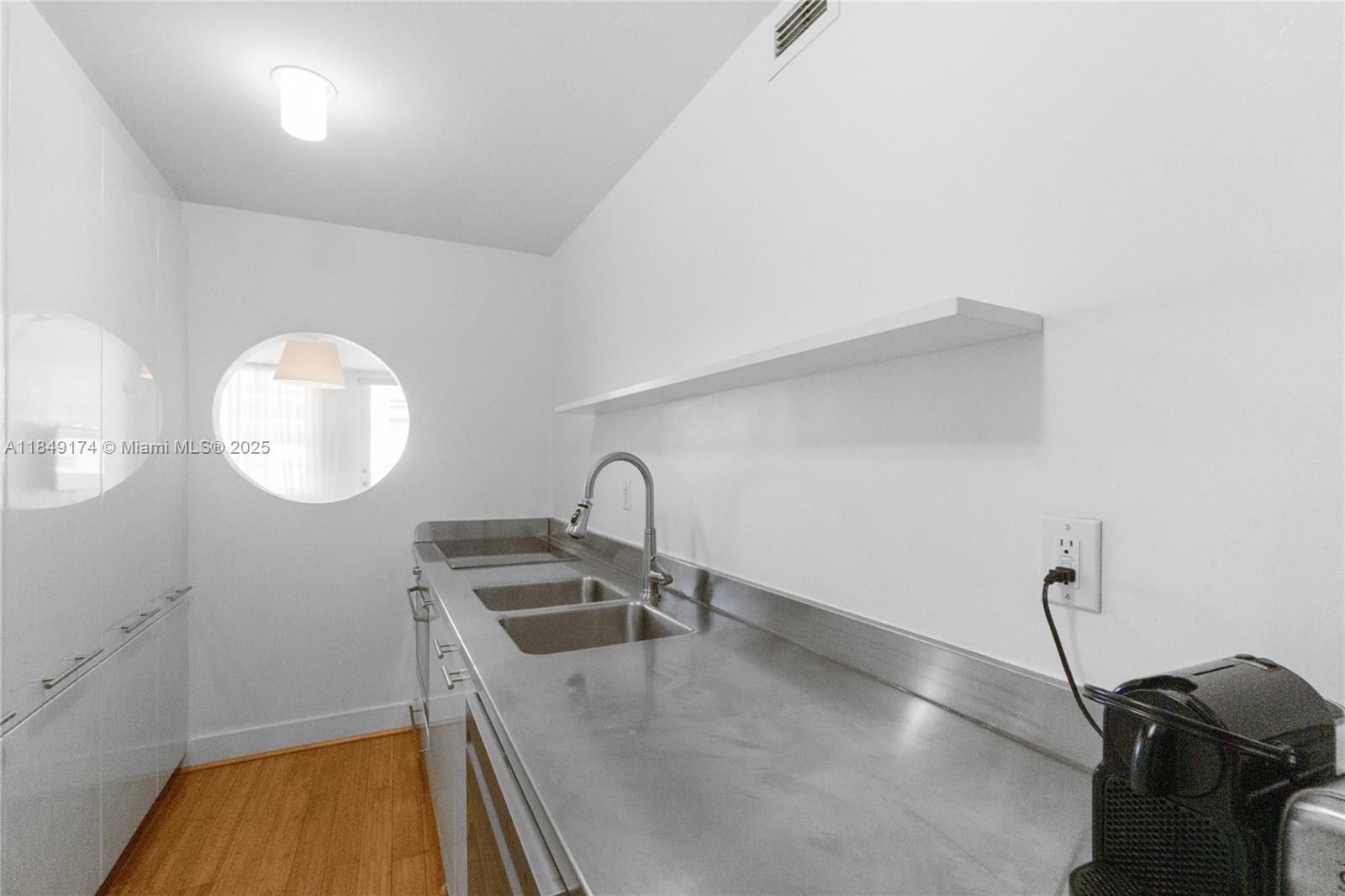 Property photo # 4