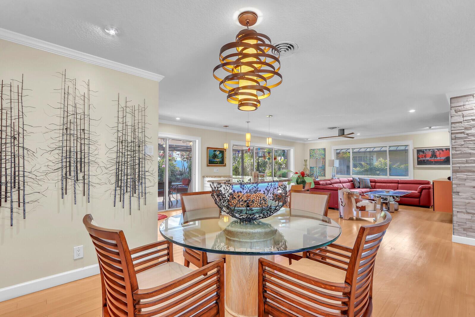 Image to showcase the property located at 10046 Dahlia Avenue