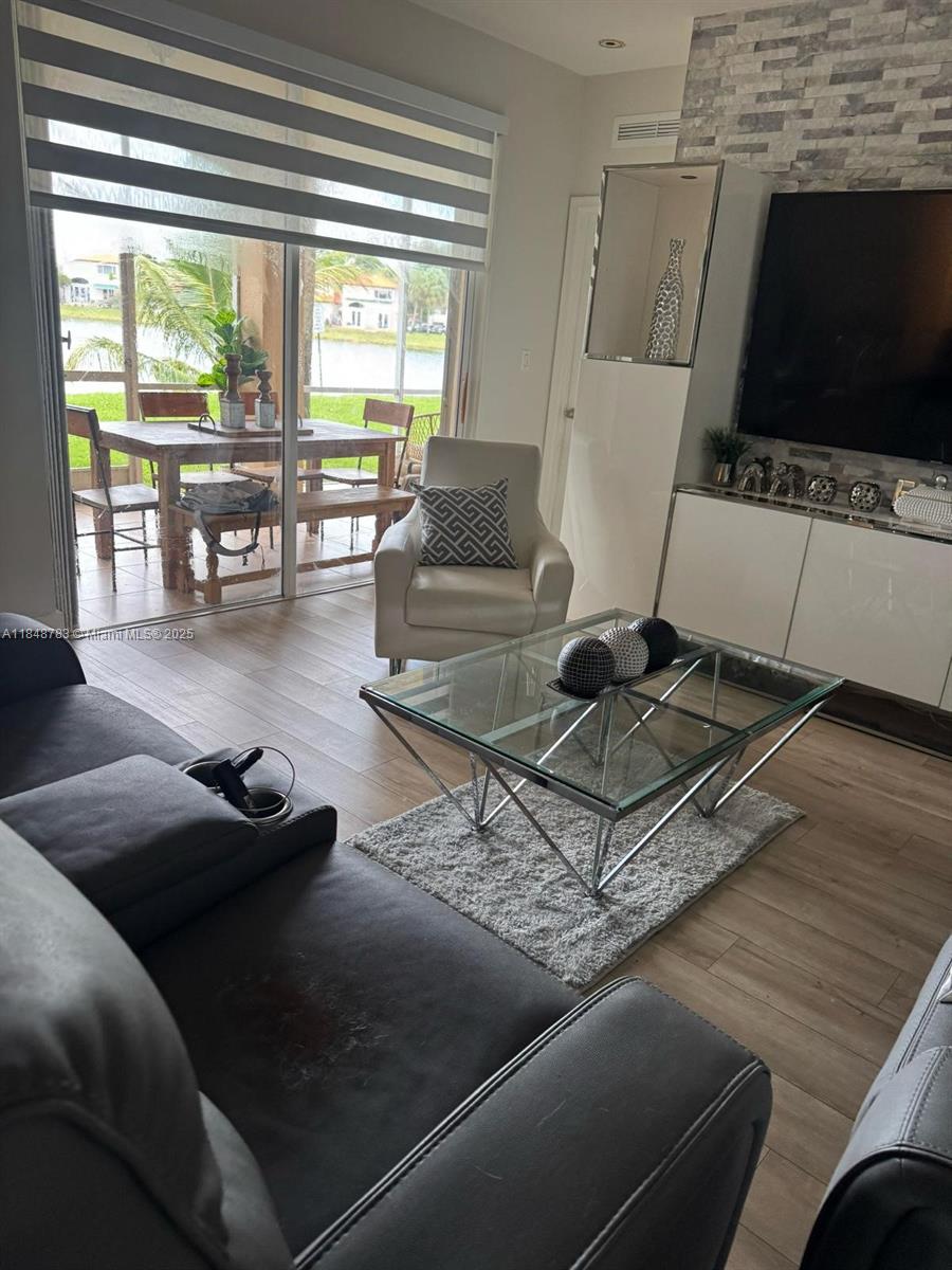 Property photo # 4