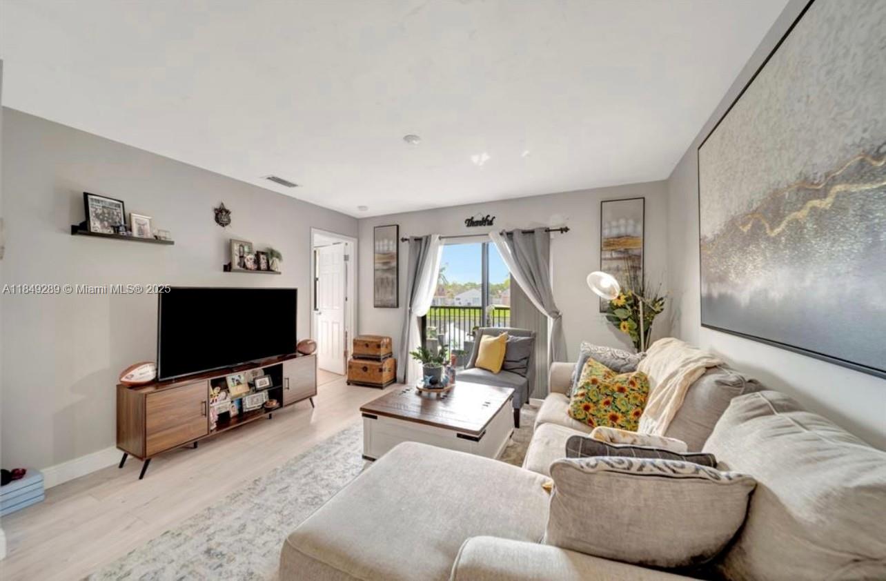 Property photo # 9