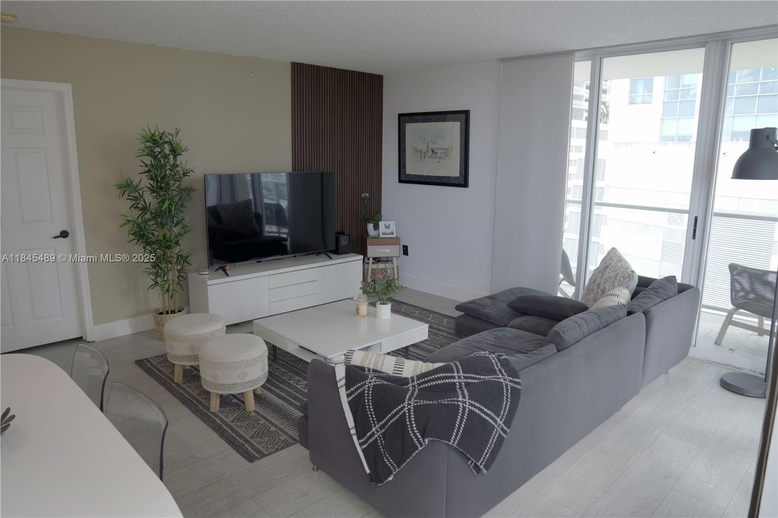 Property photo # 6