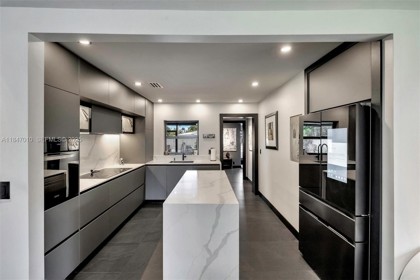 530 39, Oakland Park, Florida 33309