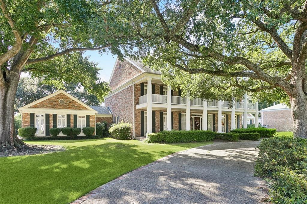 77 CHATEAU MAGDELAINE Drive