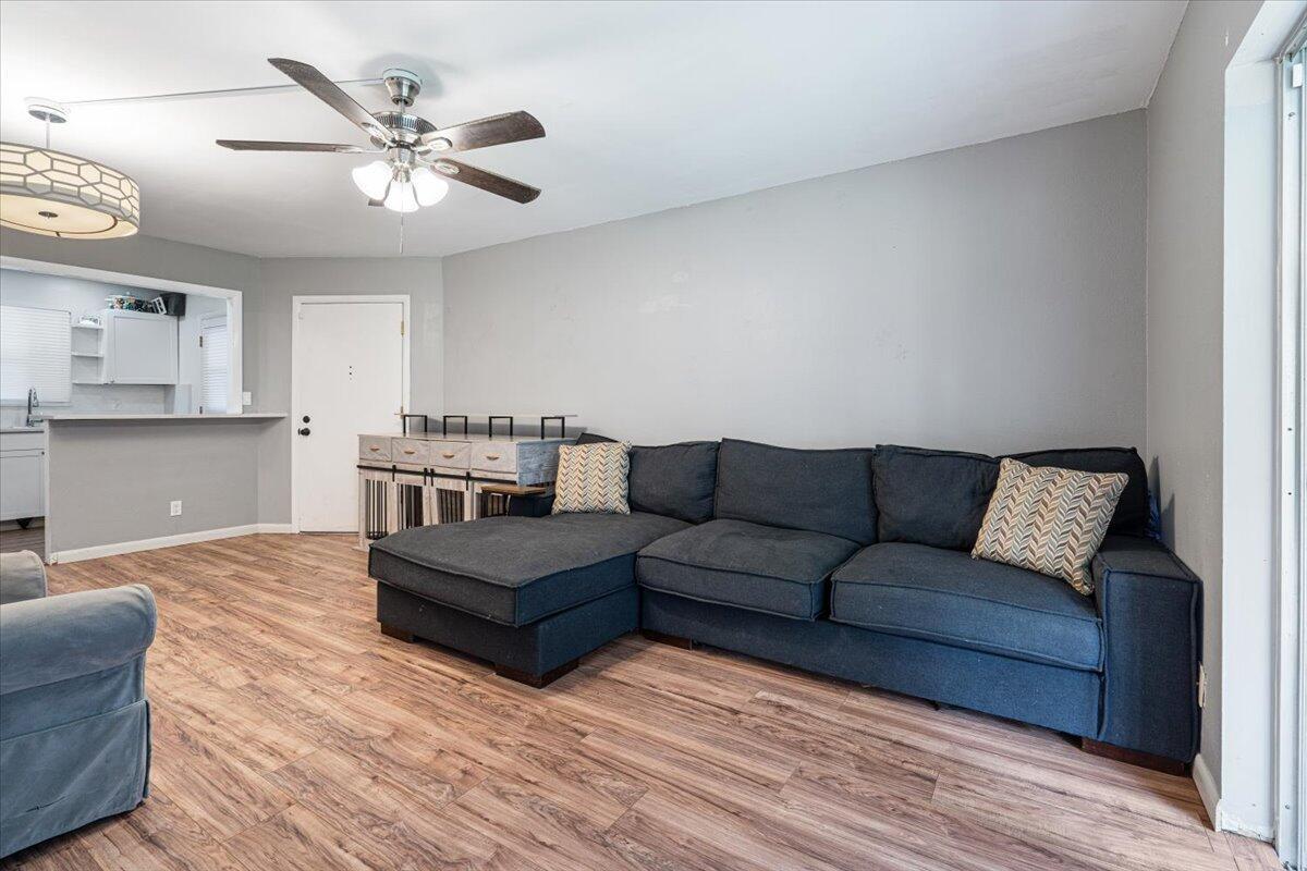 Image to showcase the property located at 10821 N Military Trail 3
