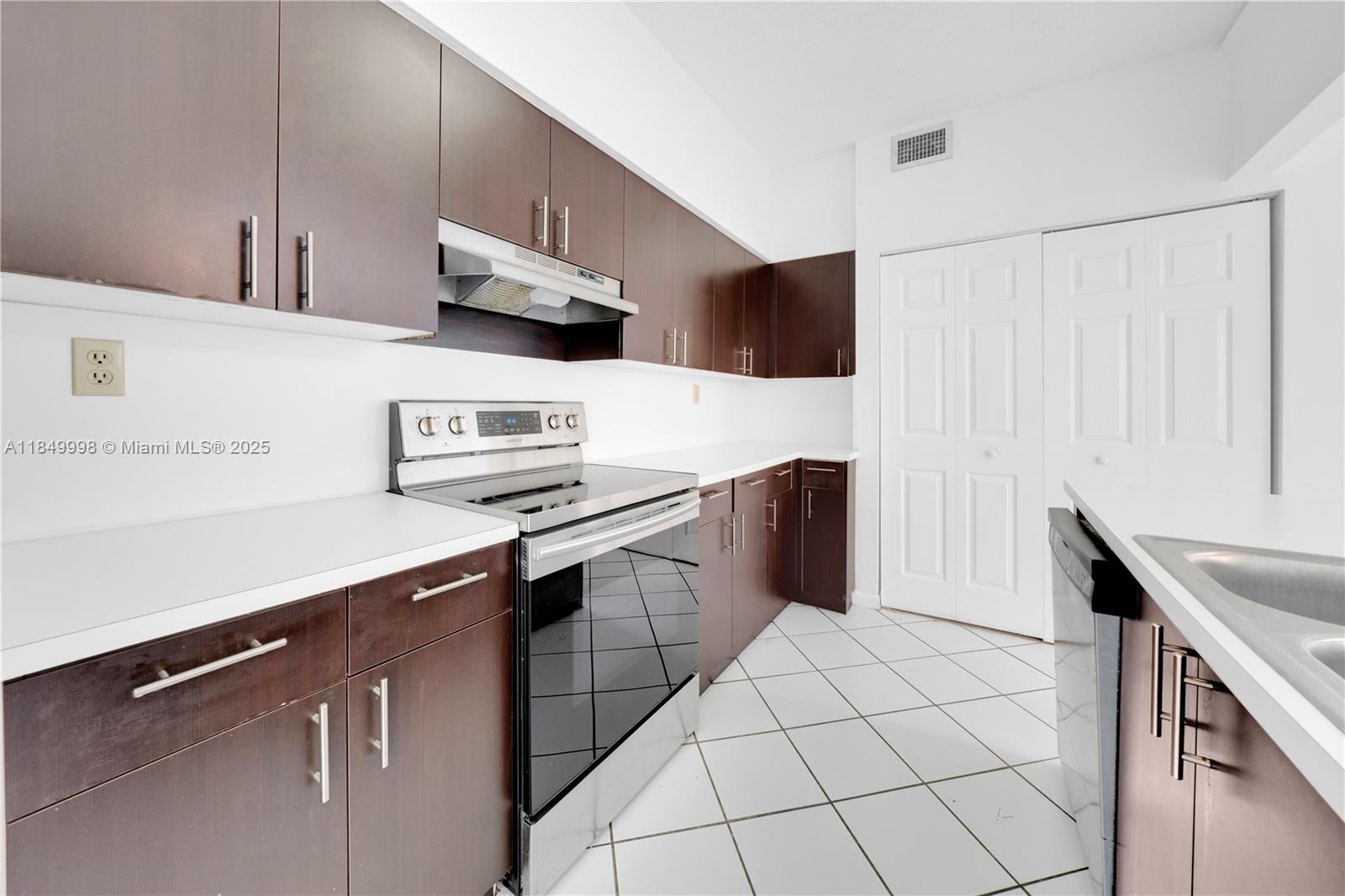 Property photo # 2