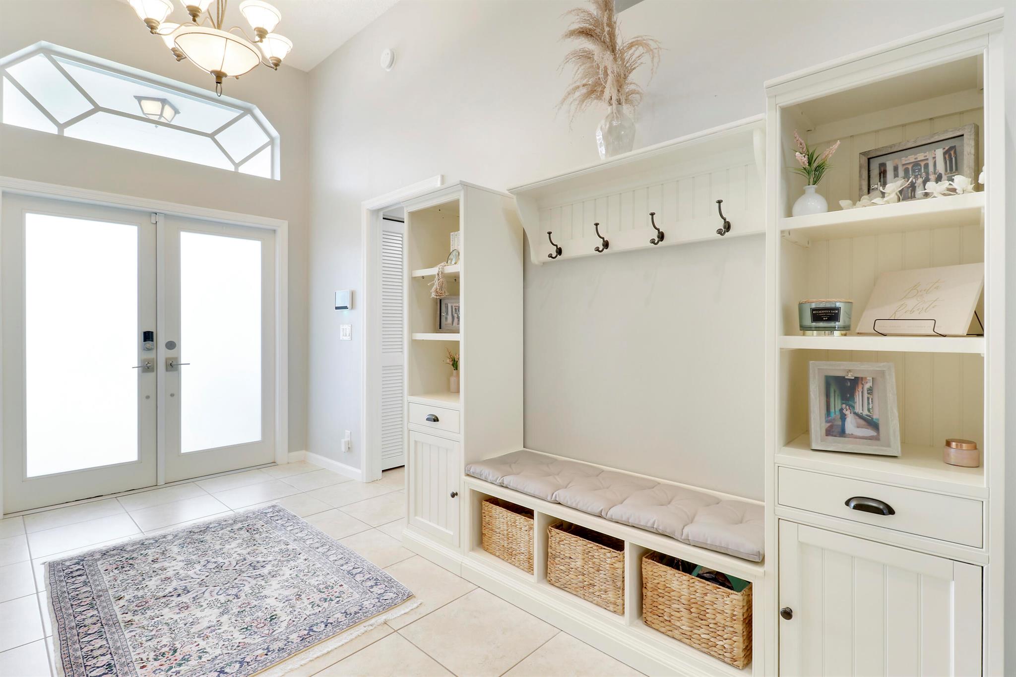 Image to showcase the property located at 6111 Mullin Street