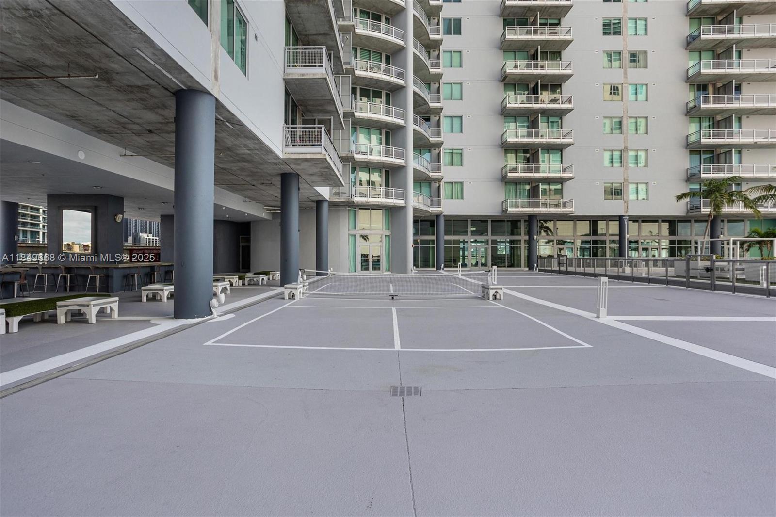 690 SW 1st Ct #1005, Miami FL 33130
