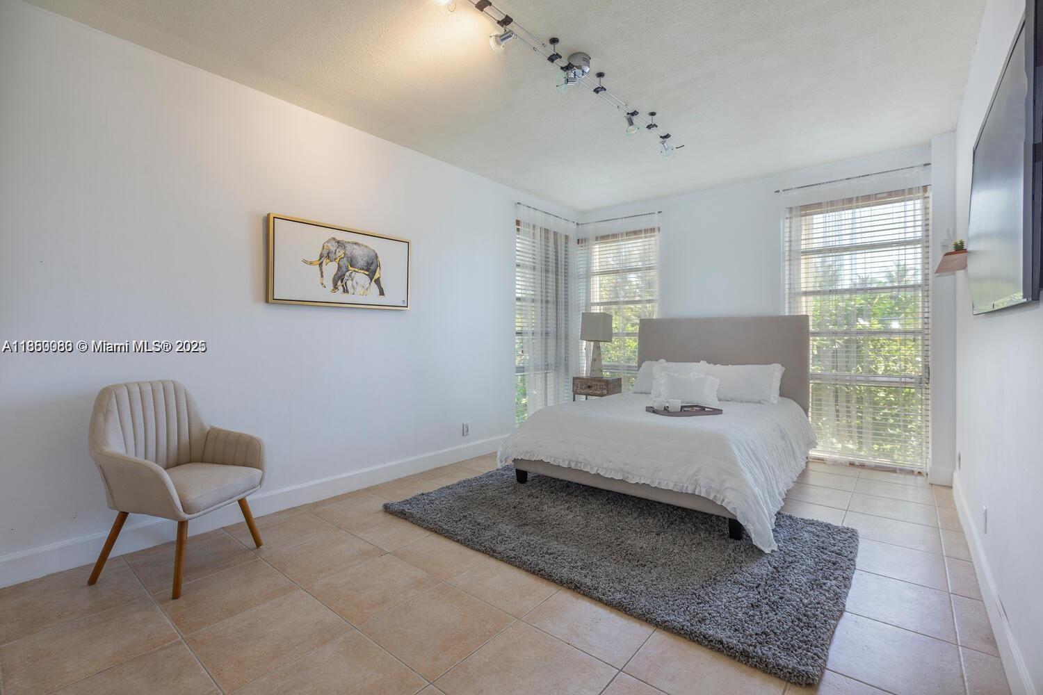 Property photo # 6