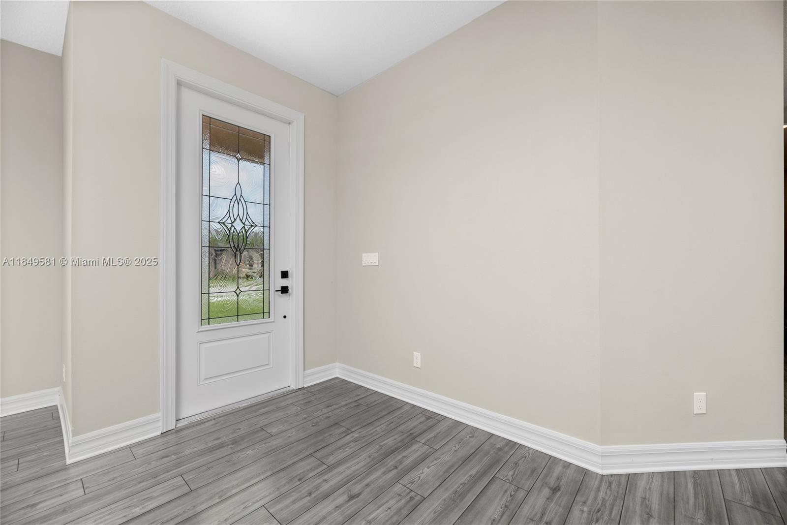 Property photo # 9
