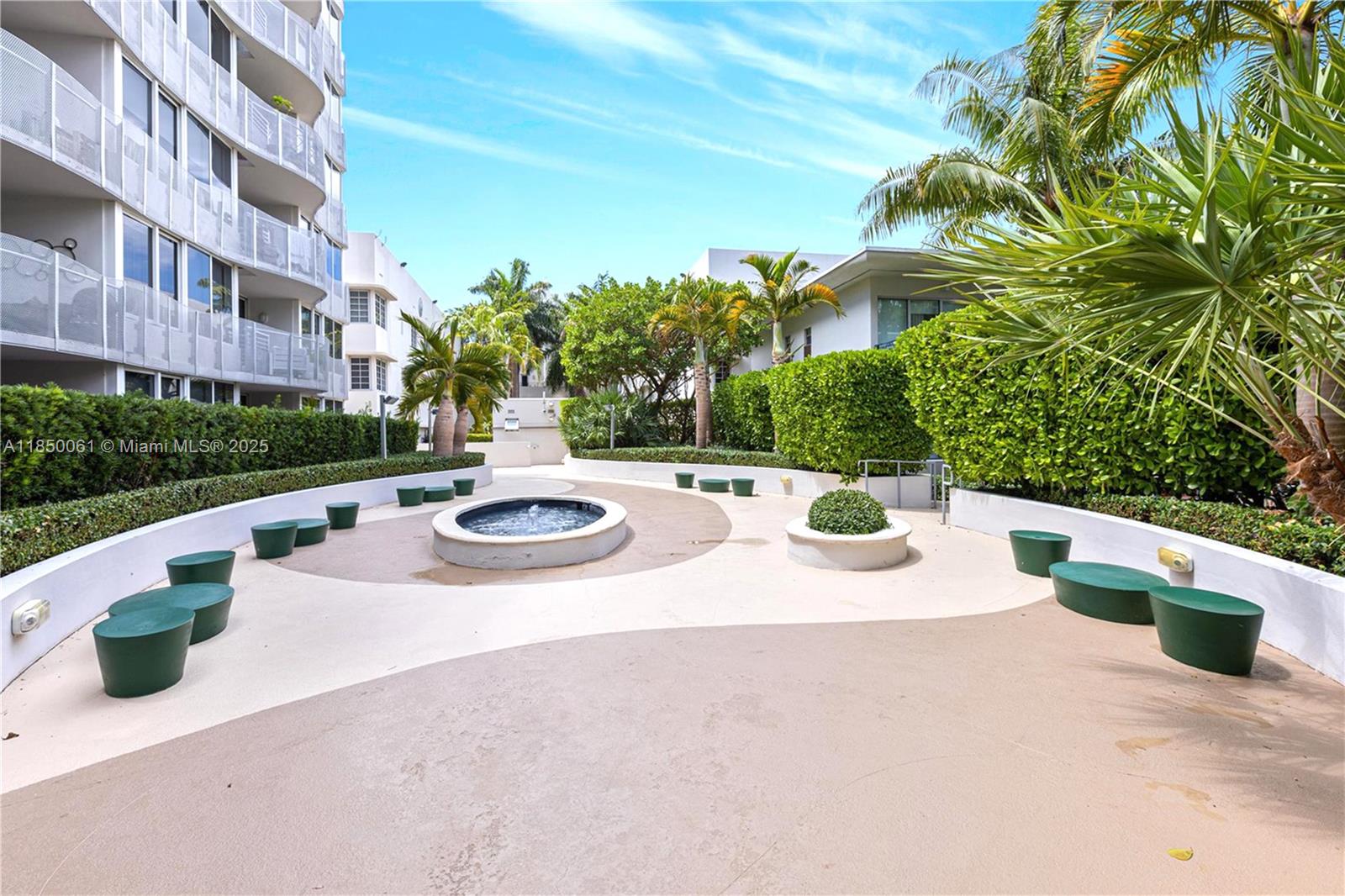 2155 Washington Ct #207, Miami Beach FL 33139