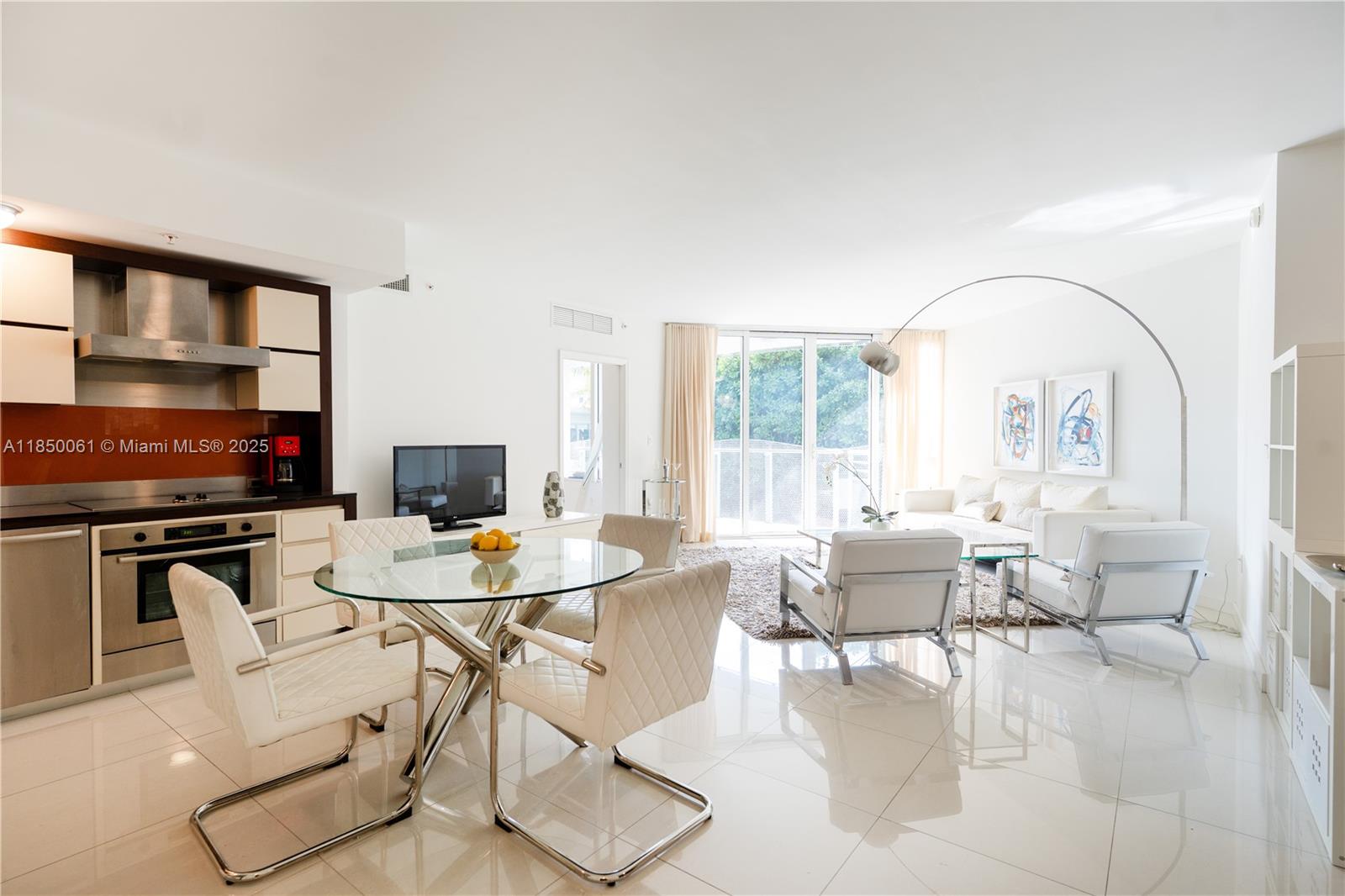 2155 Washington Ct #207, Miami Beach FL 33139