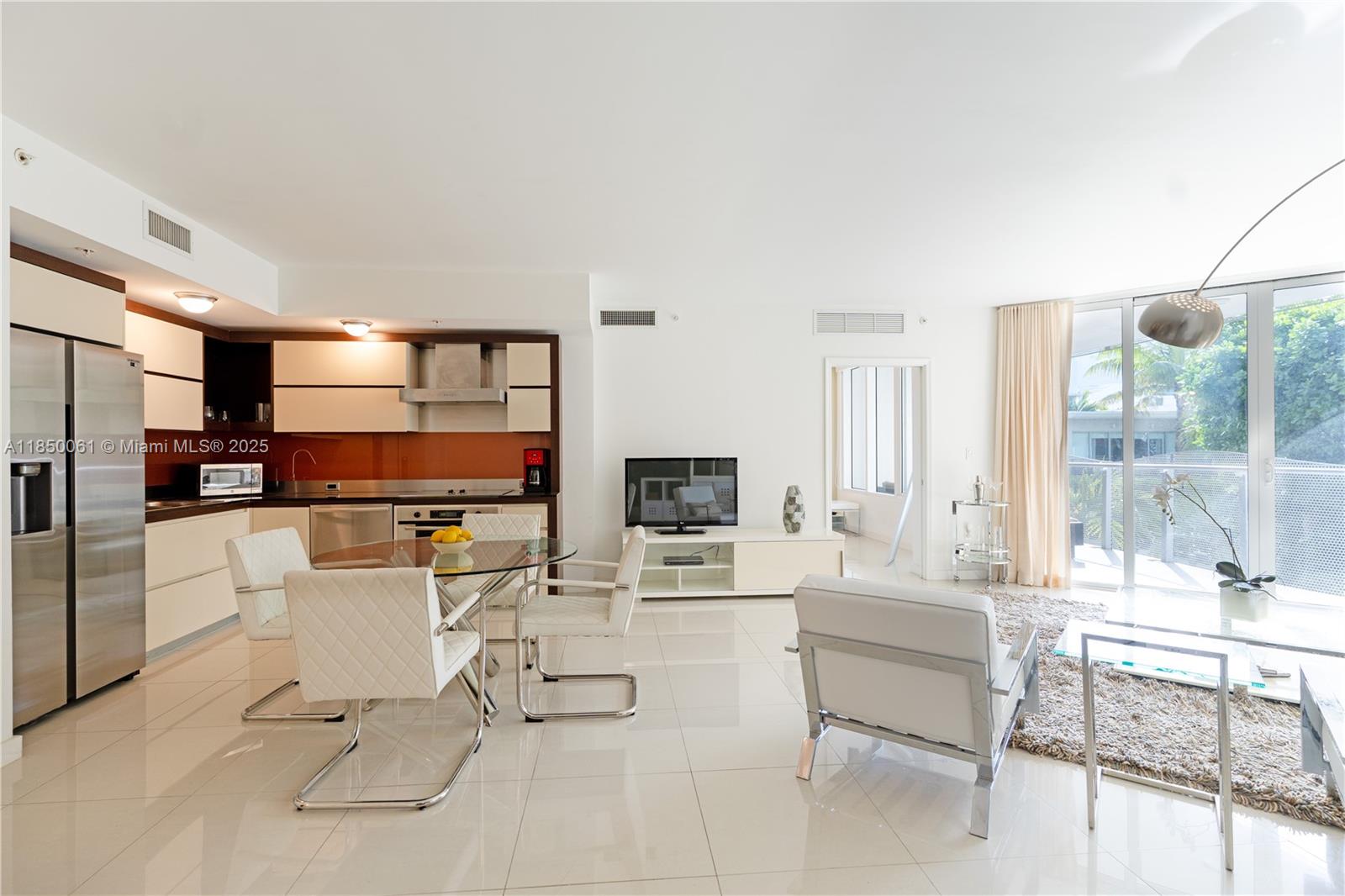 2155 Washington Ct #207, Miami Beach FL 33139