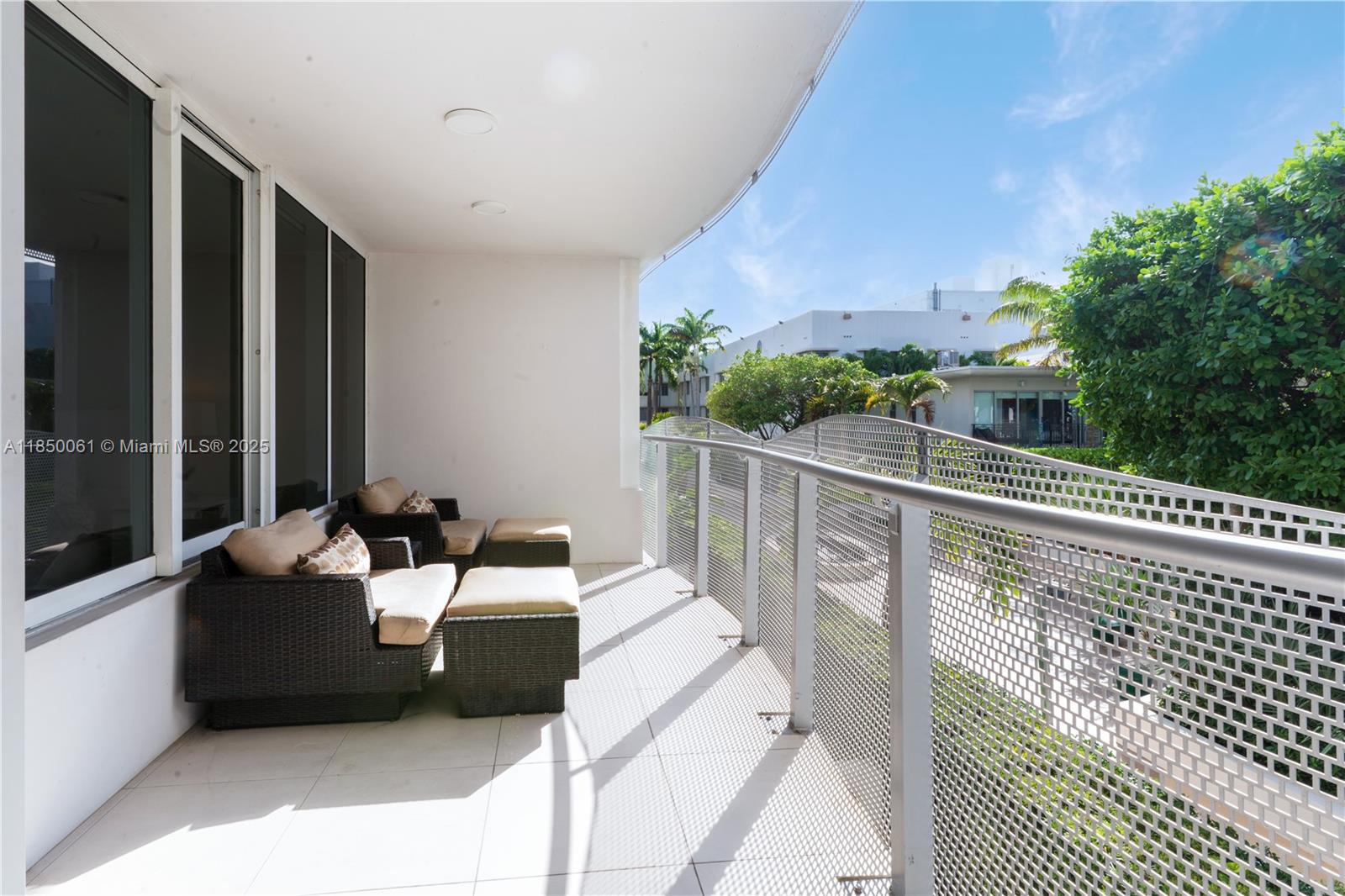 2155 Washington Ct #207, Miami Beach FL 33139