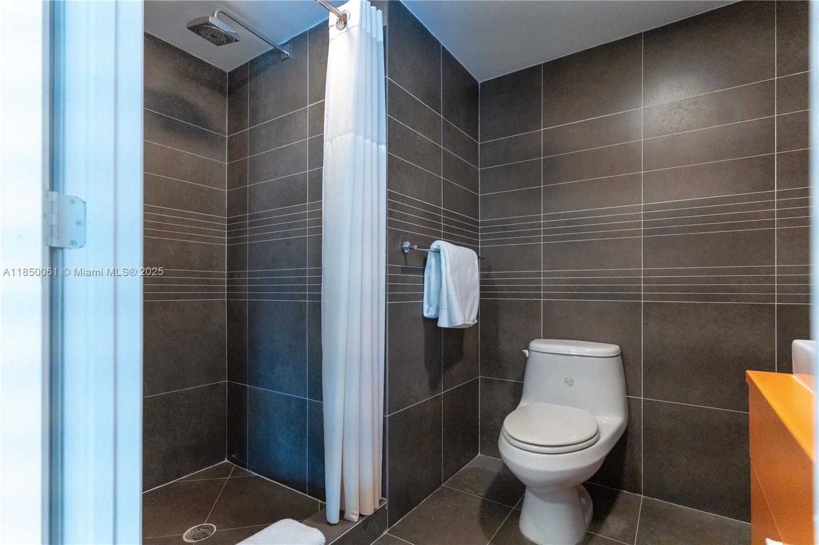 2155 Washington Ct #207, Miami Beach FL 33139