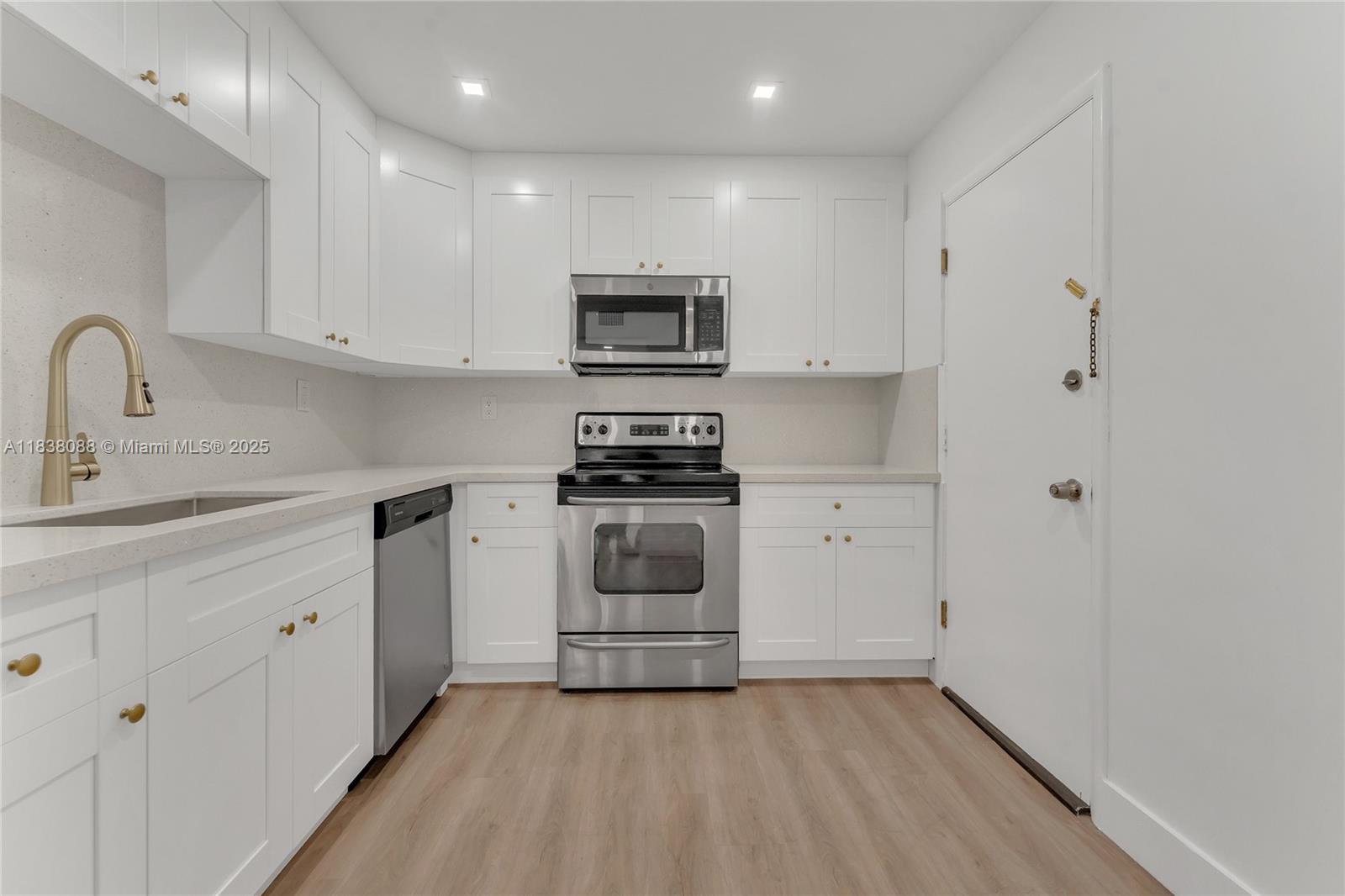 Property photo # 9