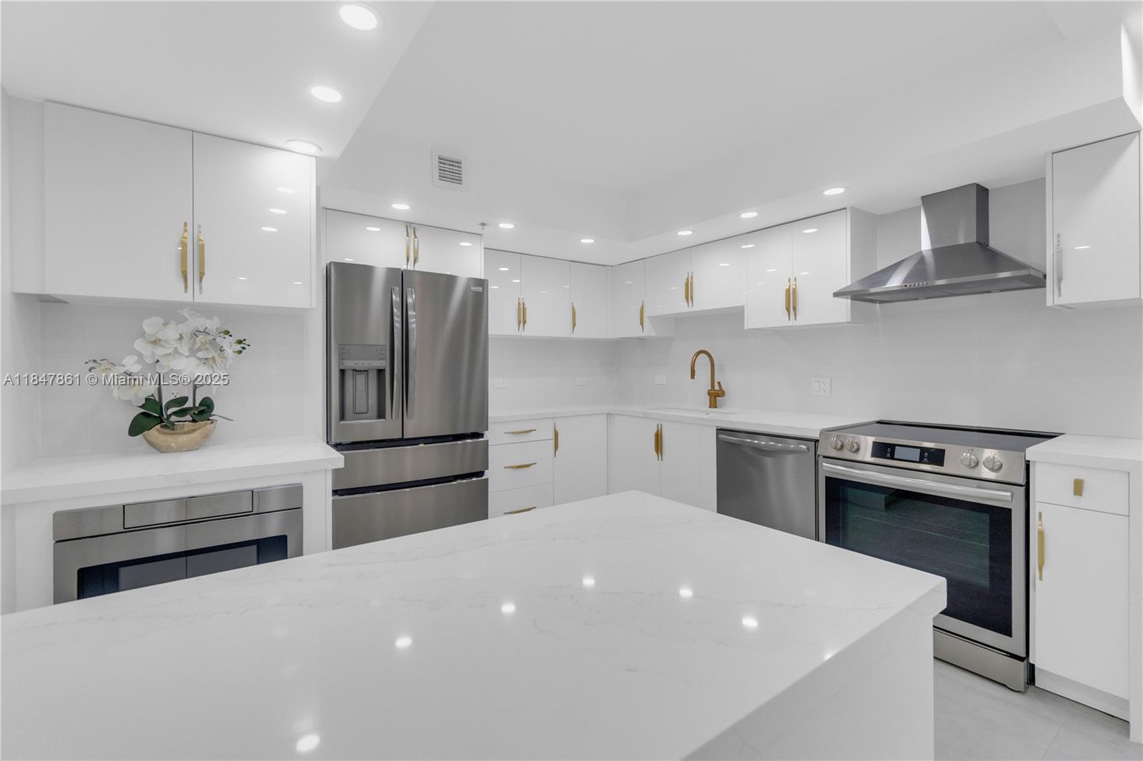 Property photo # 6