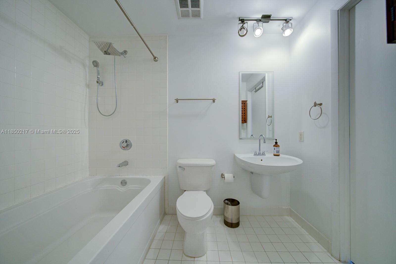 10 SW South River Dr 708