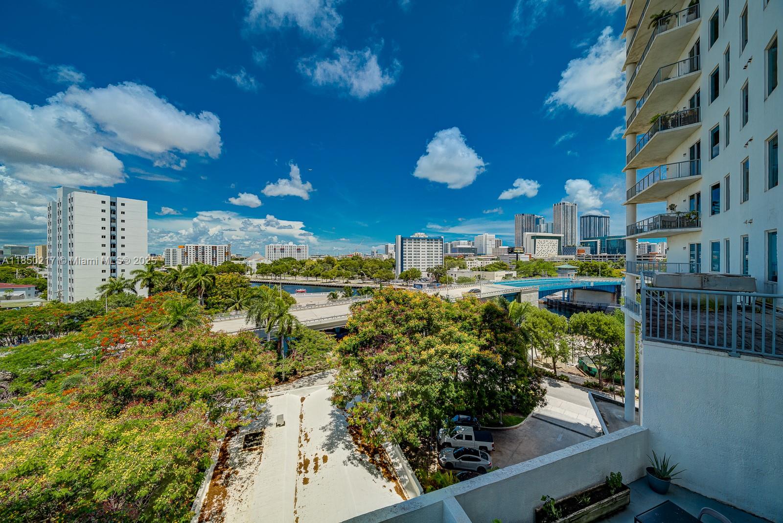 10 SW South River Dr 708