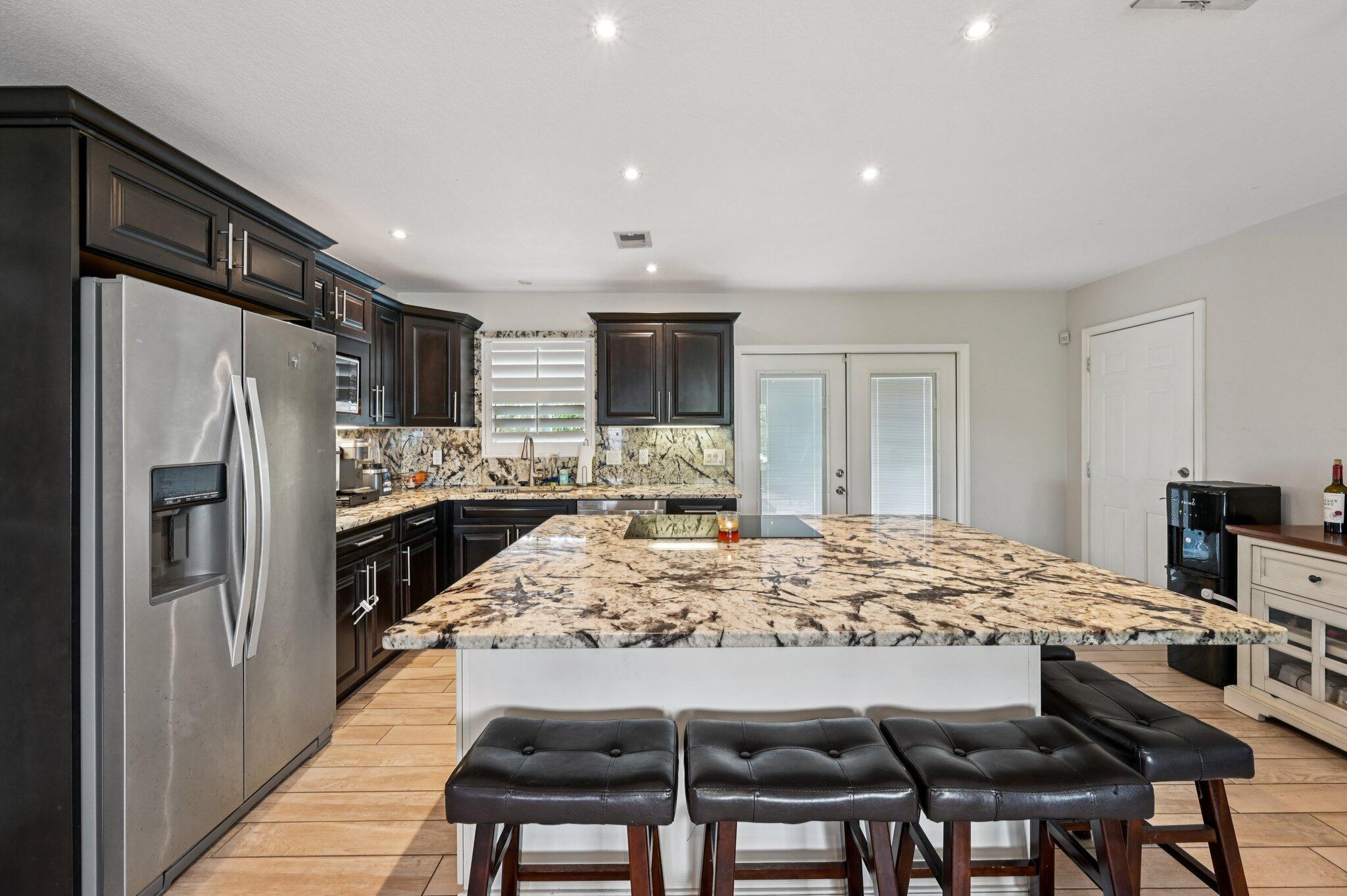 Image to showcase the property located at 405 E Whitney Drive