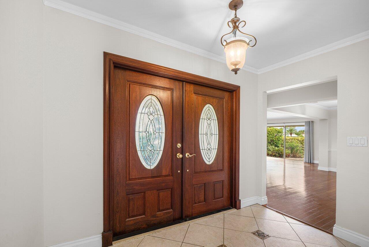 Image to showcase the property located at 222 Fairway W
