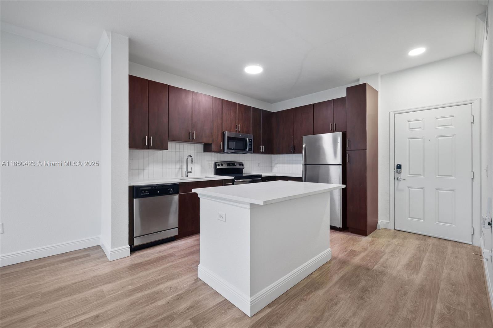 Property photo # 6