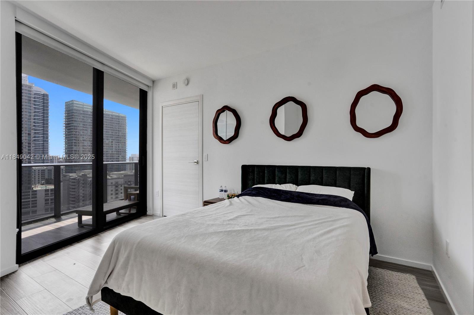 801 S Miami Ave #1801, Miami FL 33130