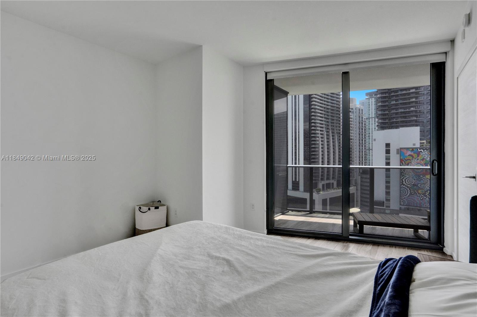 801 S Miami Ave #1801, Miami FL 33130