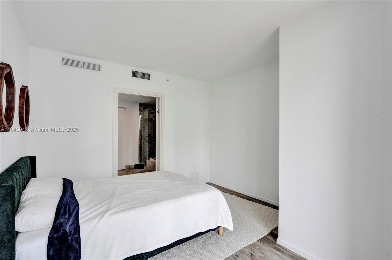 801 S Miami Ave #1801, Miami FL 33130