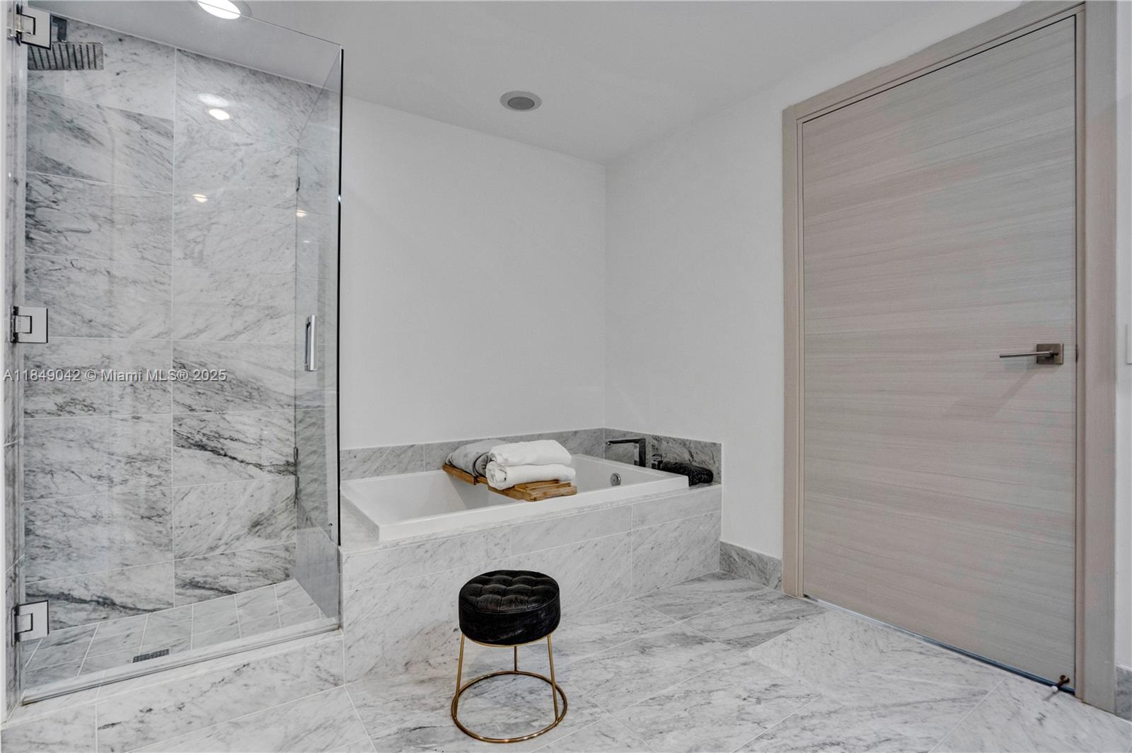801 S Miami Ave #1801, Miami FL 33130