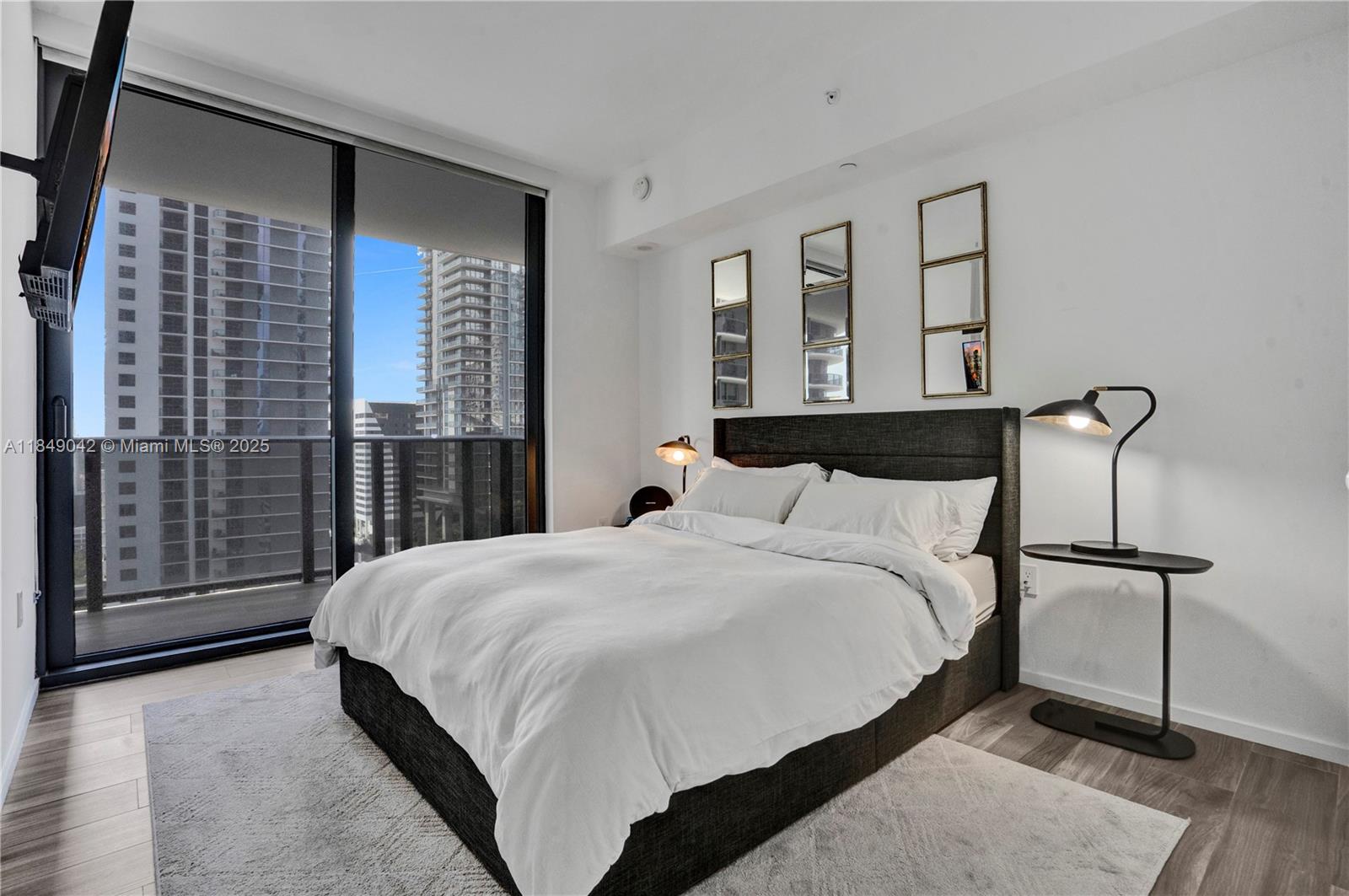 801 S Miami Ave #1801, Miami FL 33130