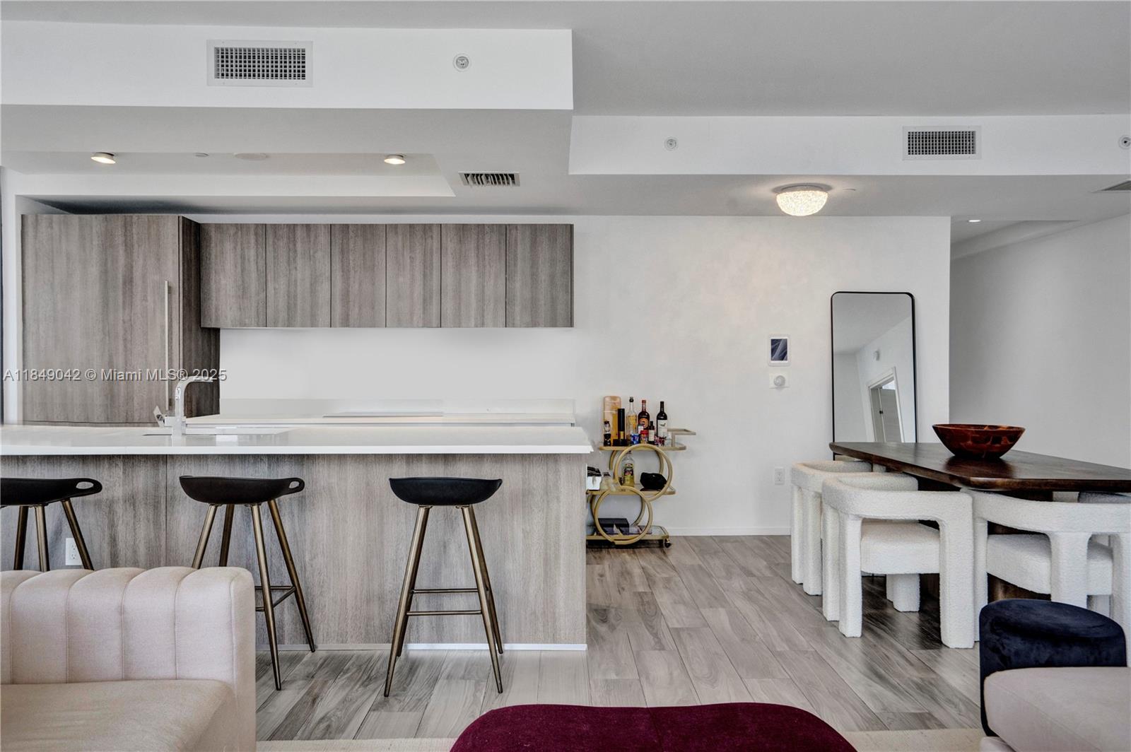 801 S Miami Ave #1801, Miami FL 33130