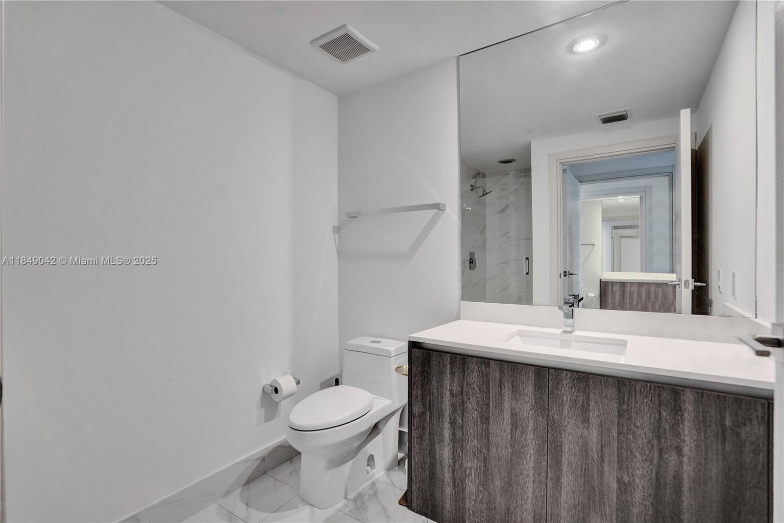 801 S Miami Ave #1801, Miami FL 33130