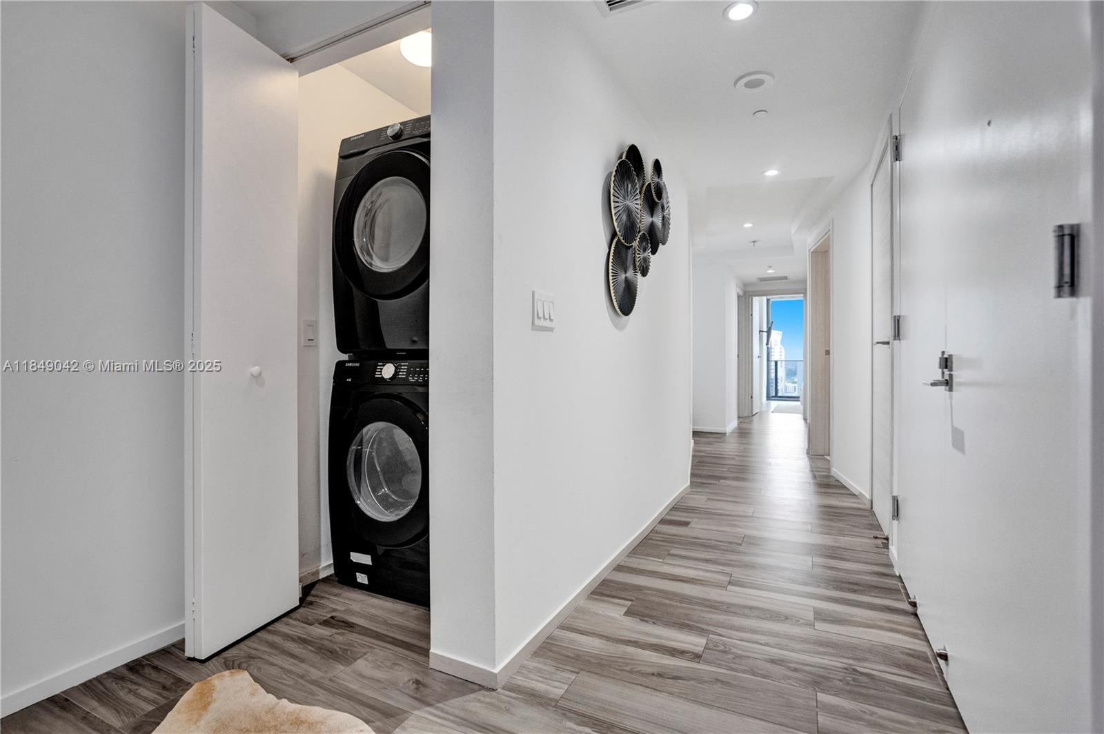 801 S Miami Ave #1801, Miami FL 33130
