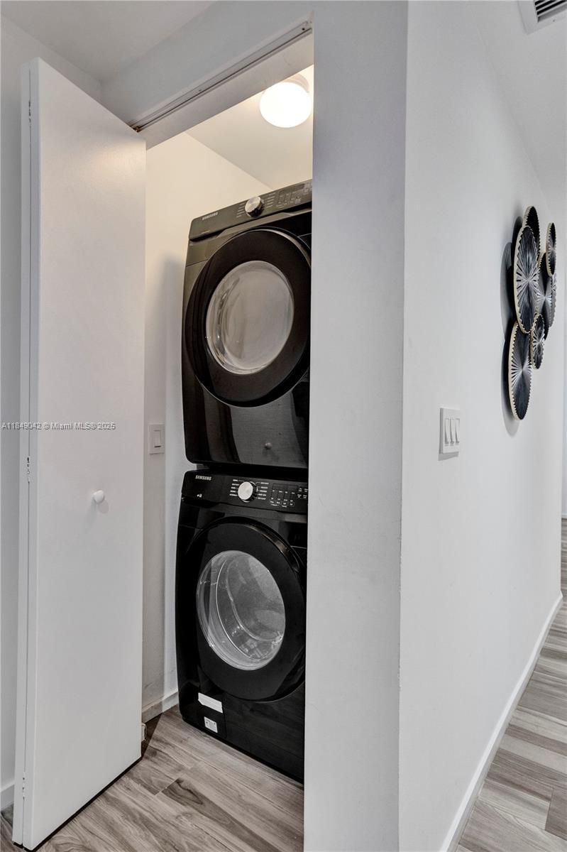 801 S Miami Ave #1801, Miami FL 33130