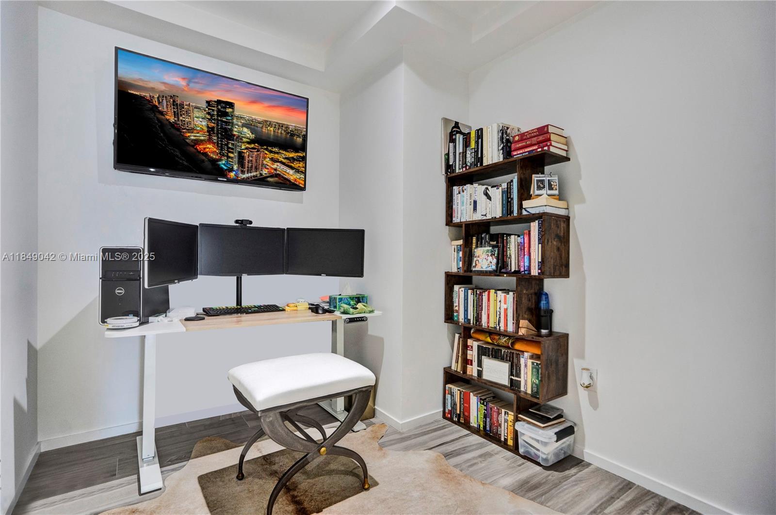 801 S Miami Ave #1801, Miami FL 33130