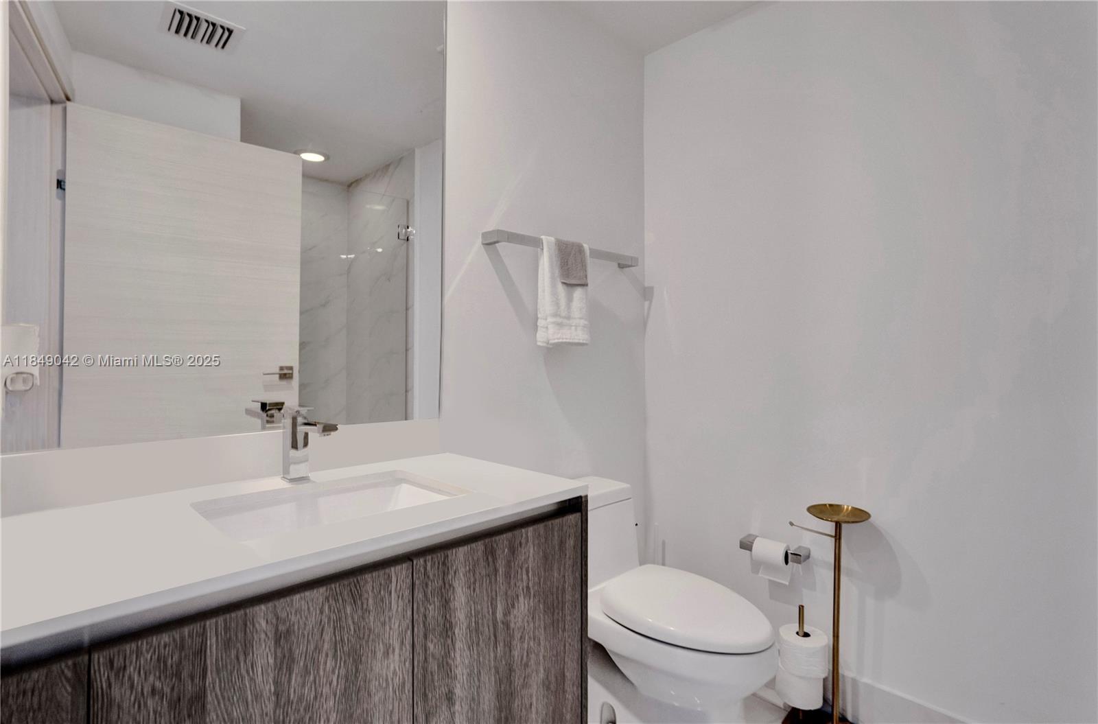 801 S Miami Ave #1801, Miami FL 33130
