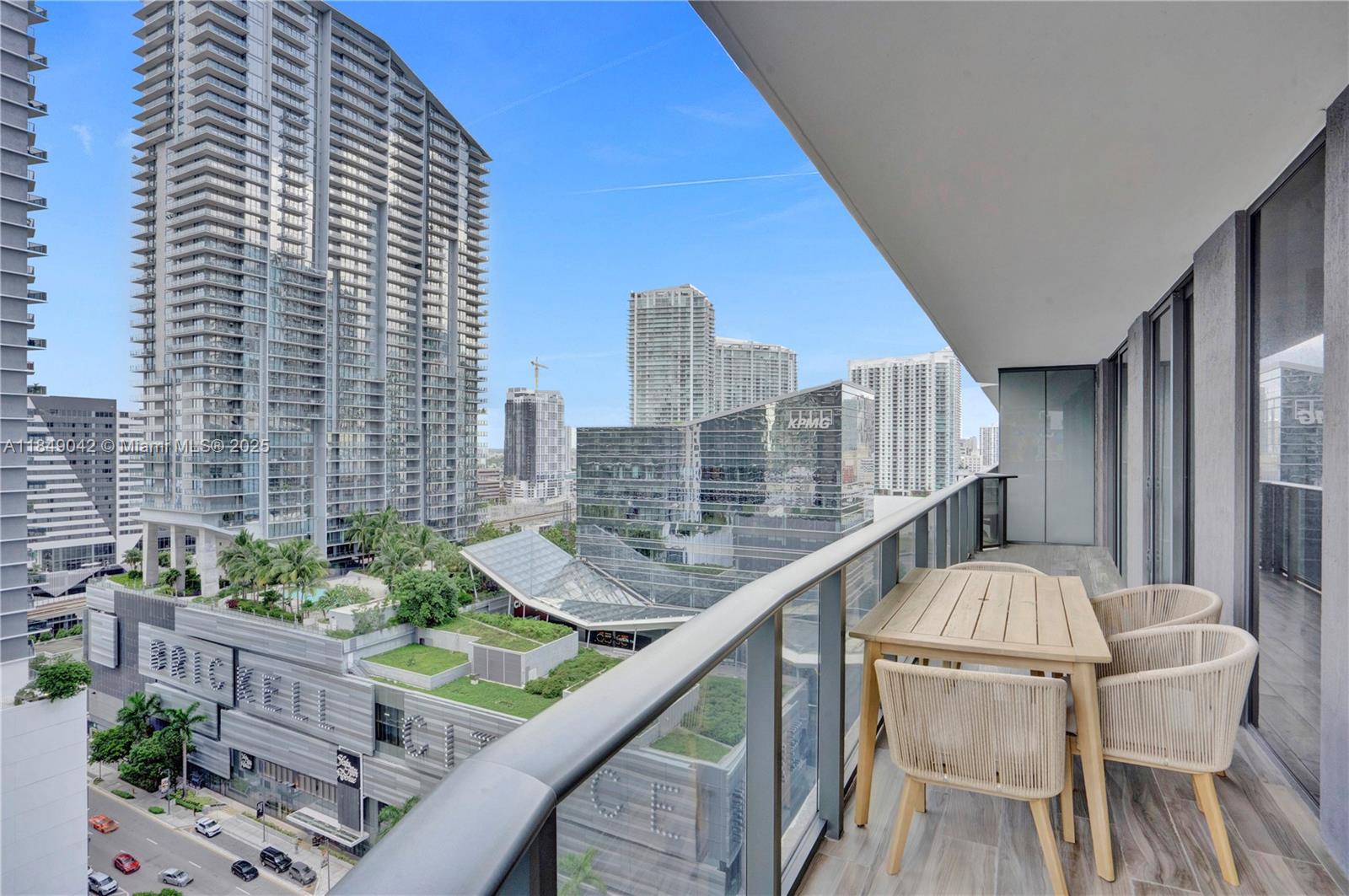 801 S Miami Ave #1801, Miami FL 33130