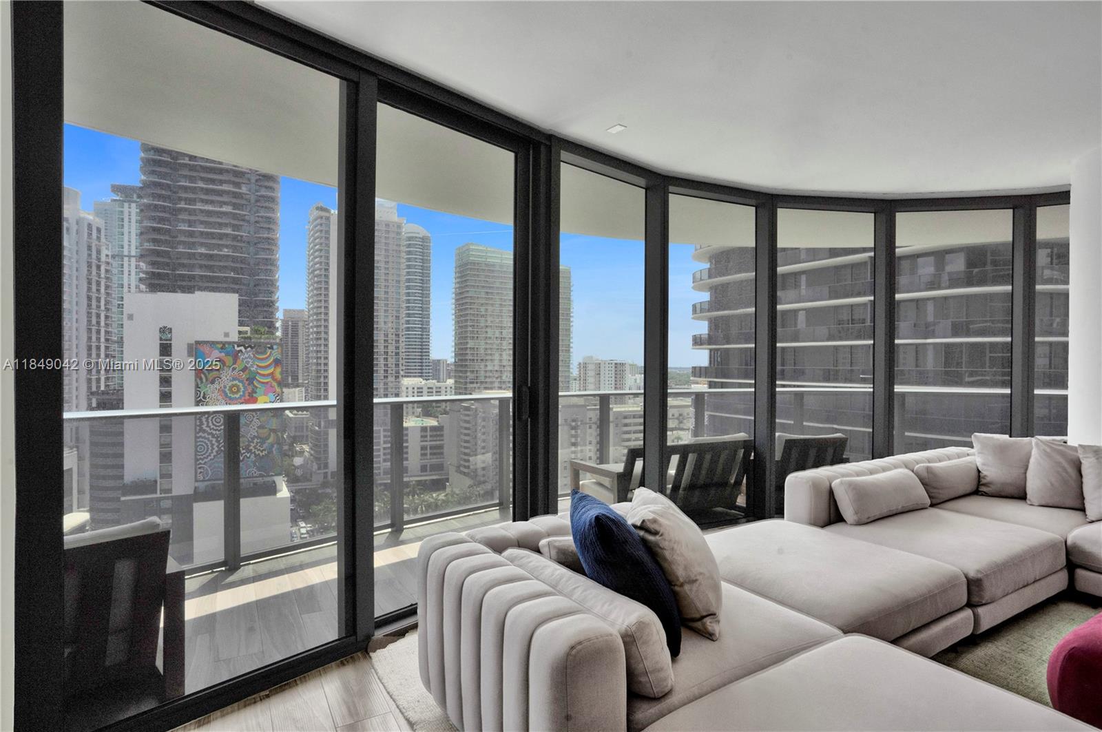801 S Miami Ave #1801, Miami FL 33130