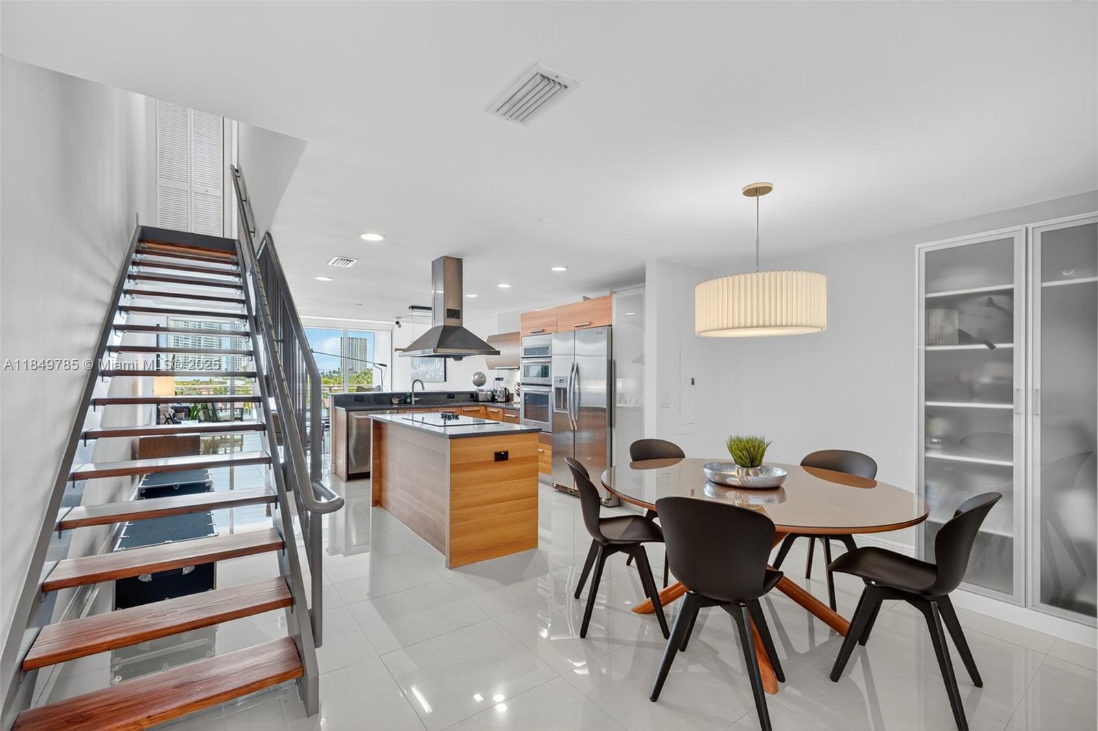 Property photo # 6