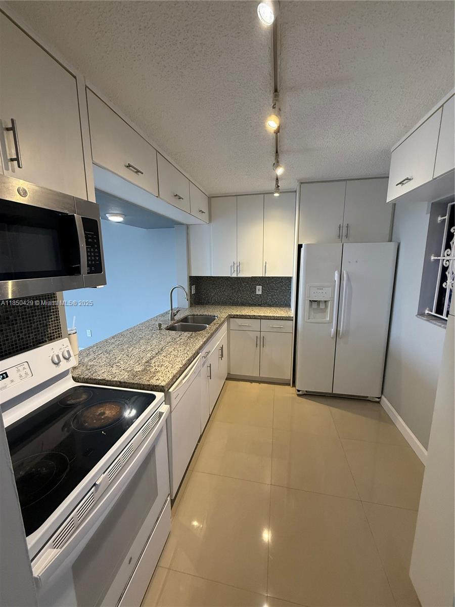 Property photo # 9