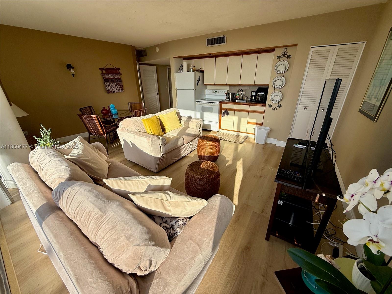 Property photo # 0