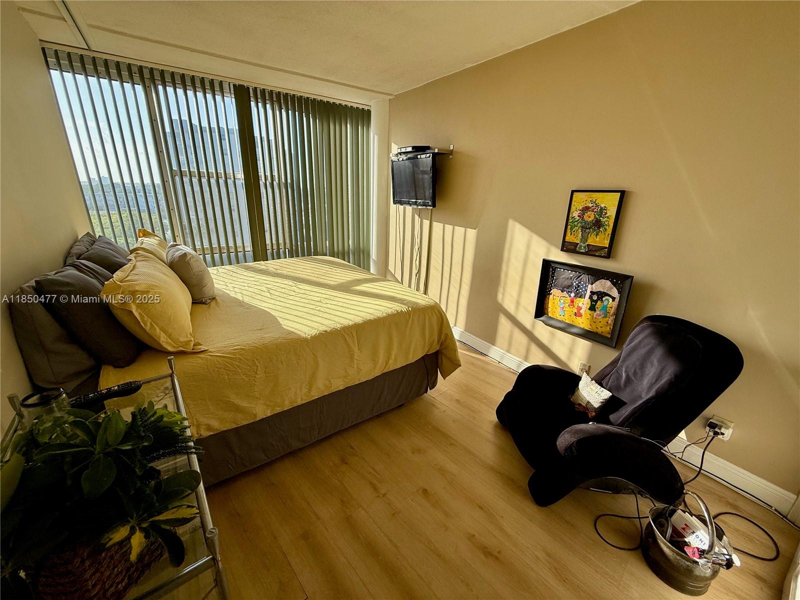 Property photo # 9