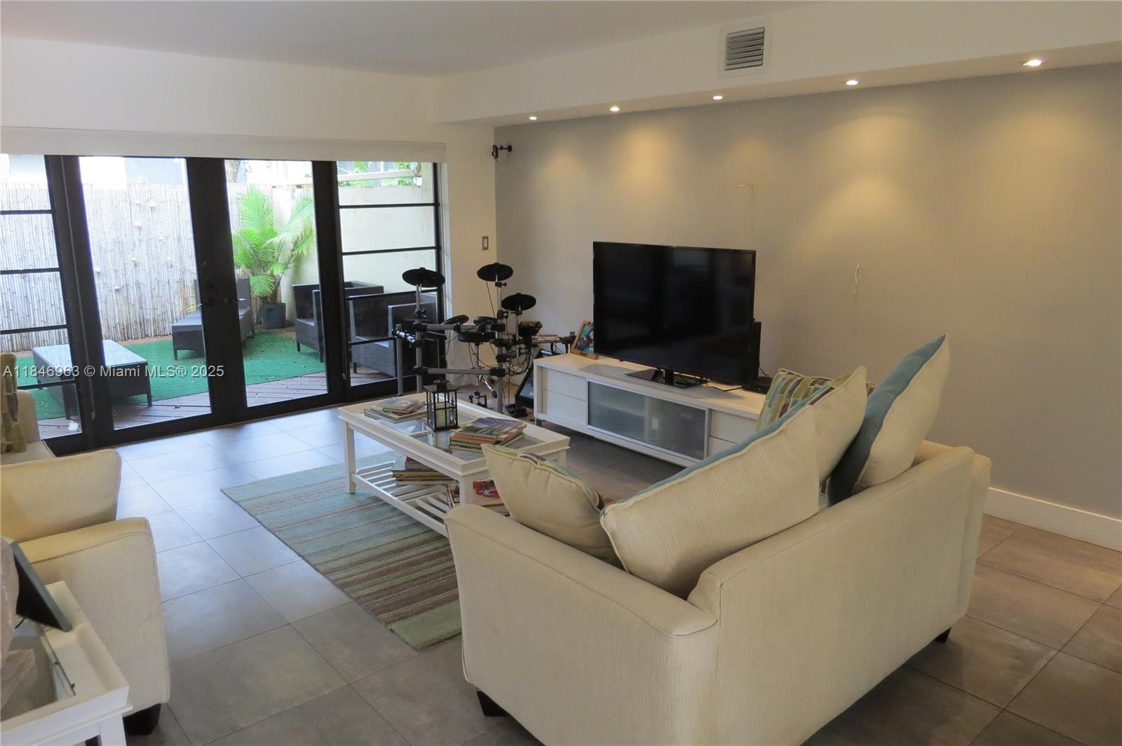 Property photo # 8