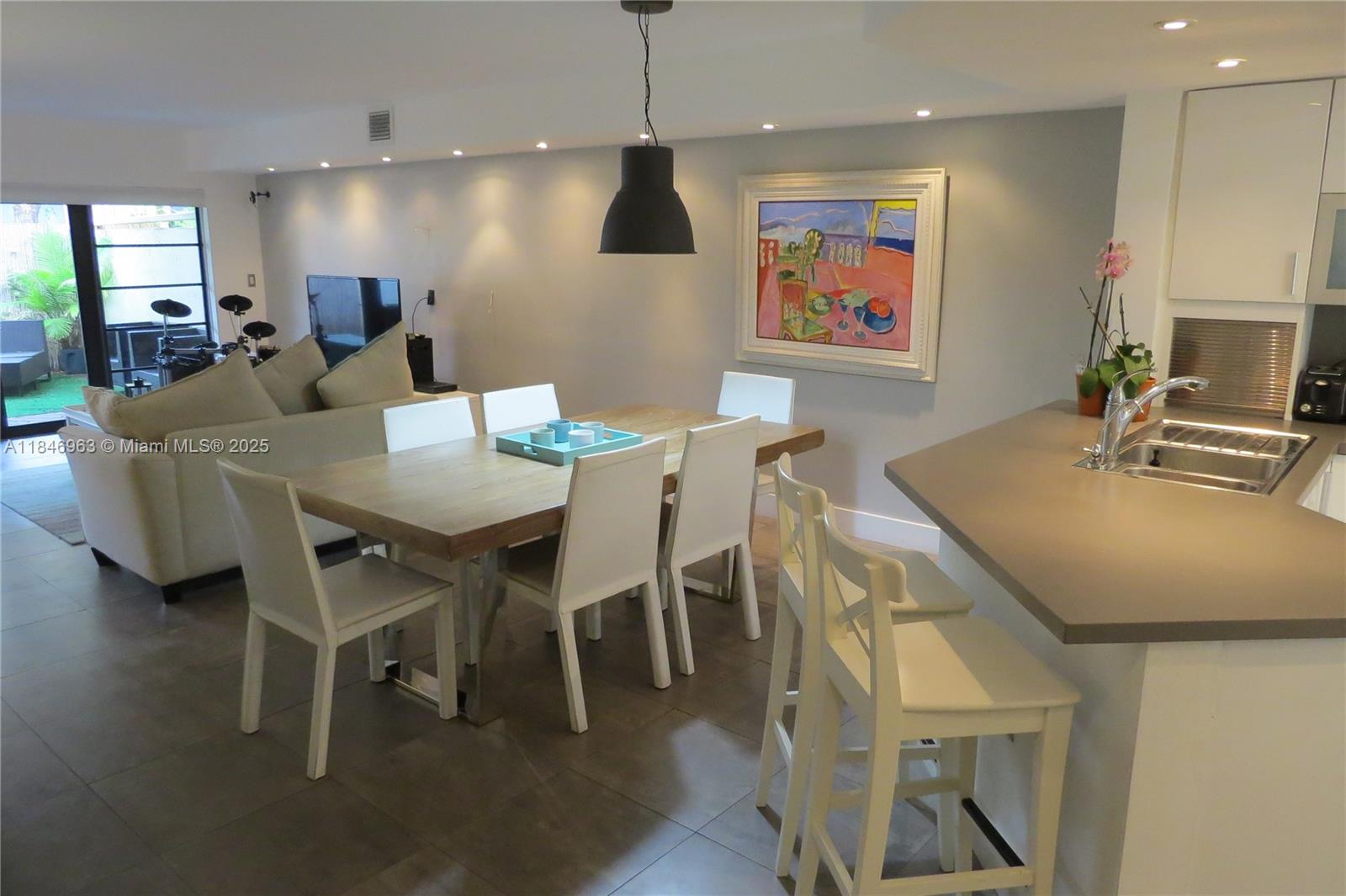 Property photo # 6