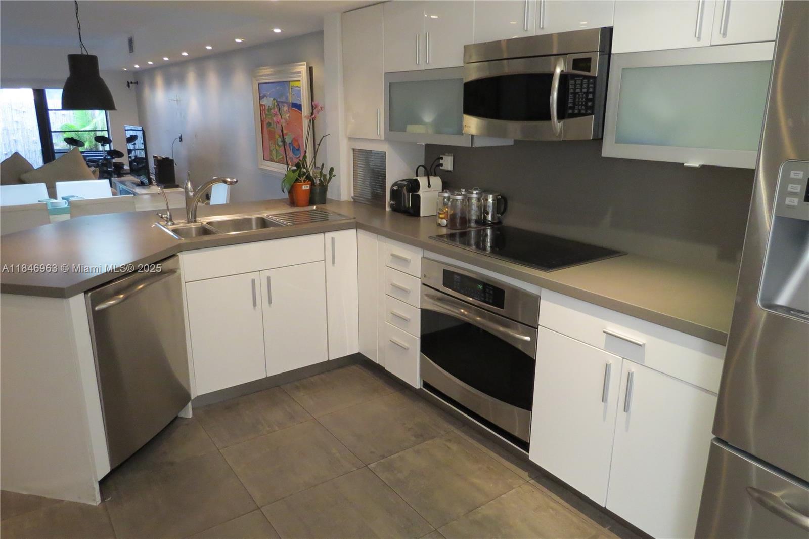 Property photo # 9