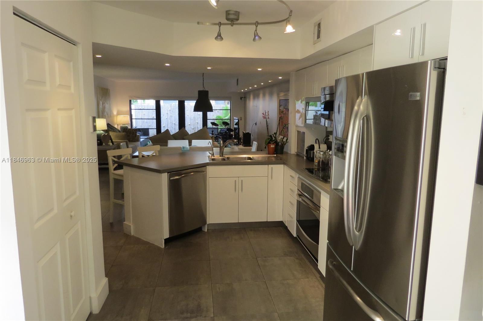 Property photo # 4