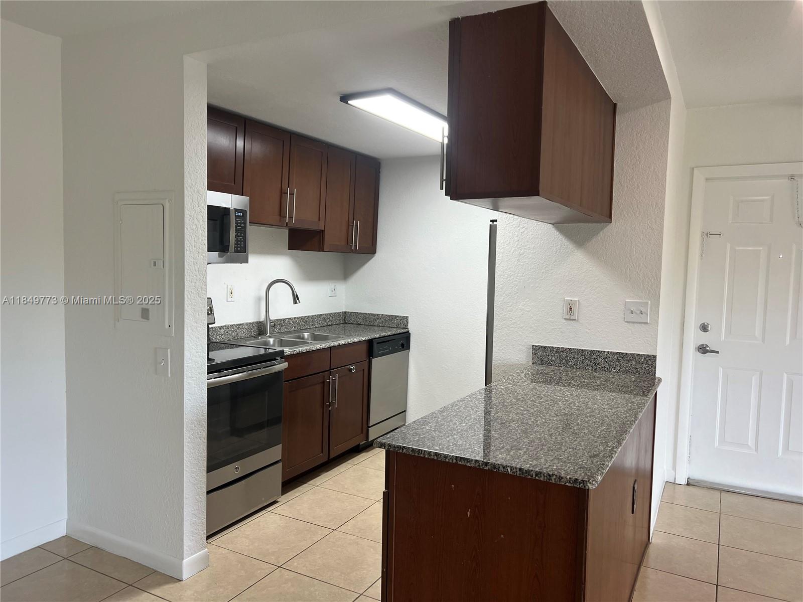 Property photo # 4