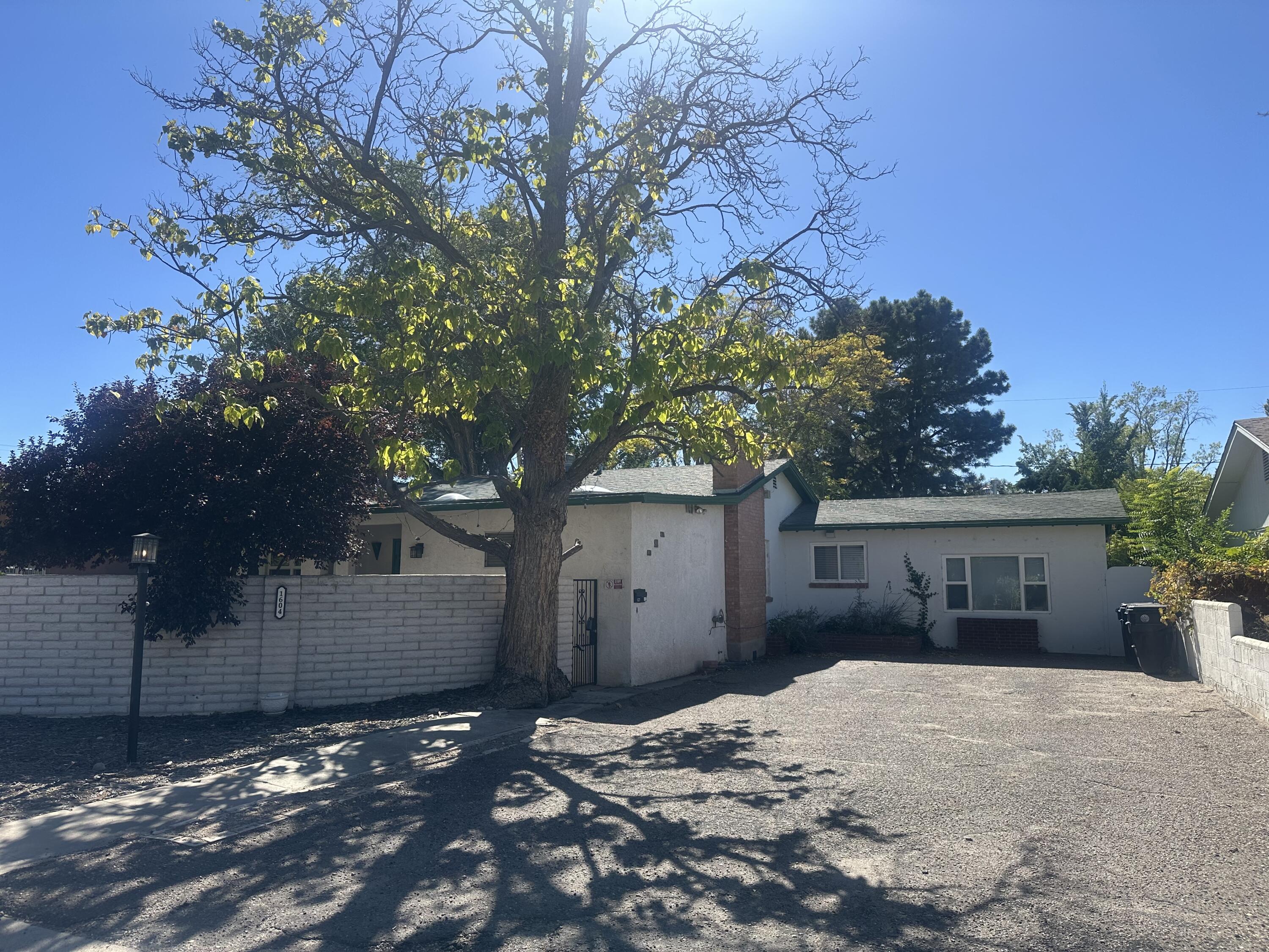 1604 SAN PATRICIO Avenue SW 