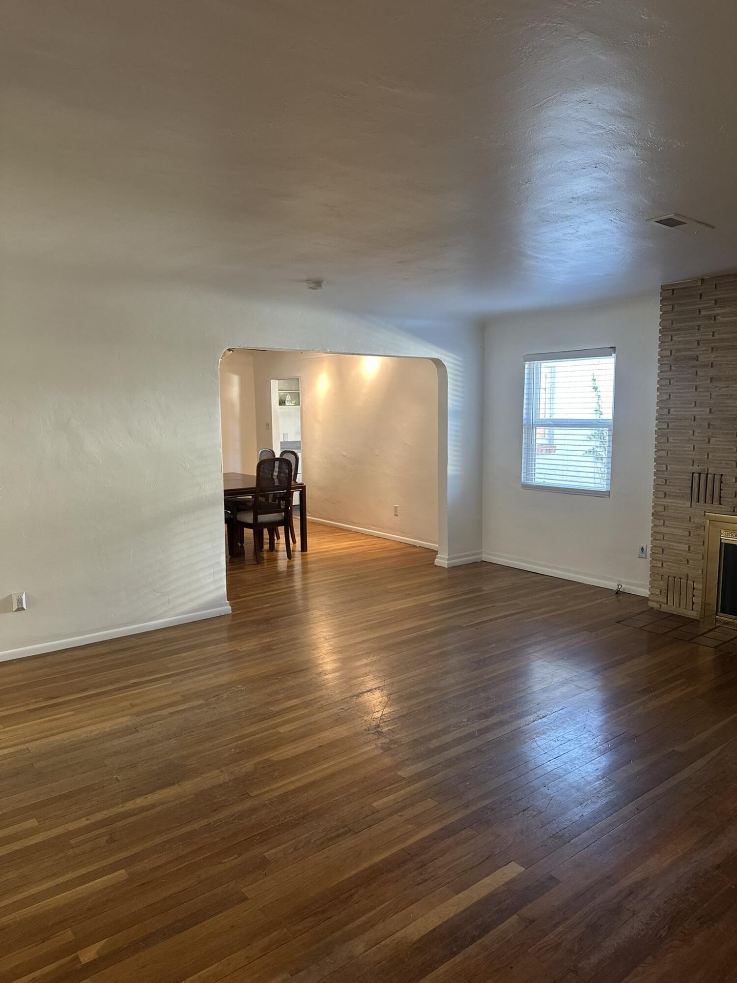 1604 SAN PATRICIO Avenue SW 