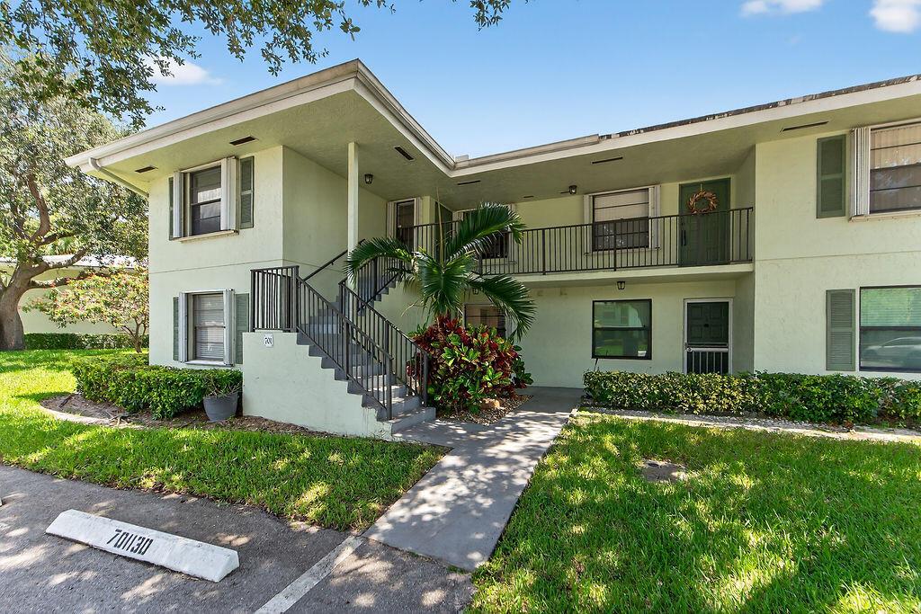 Image to showcase the property located at 701 Sabal Ridge Circle A